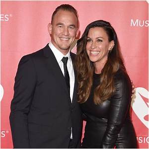 Alanis Morissette Husband, Children, Net Worth, Tour
