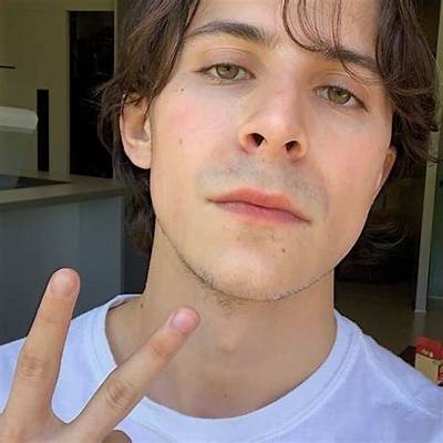 Alejandro Puente Height, Weight, Net Worth, Age, Birthday, Wikipedia, Who, Nationality, Biography