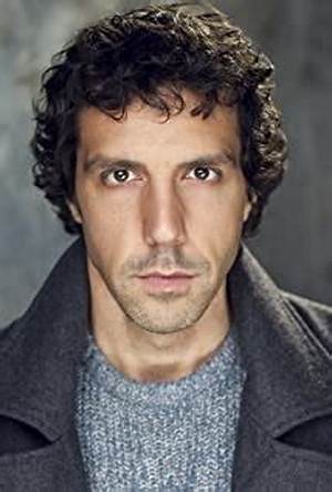 Alex Gaumond Height, Weight, Net Worth, Age, Birthday, Wikipedia, Who, Instagram, Biography