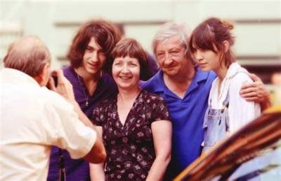 Alex Turner Parents: Meet Penny Turner and David Turner