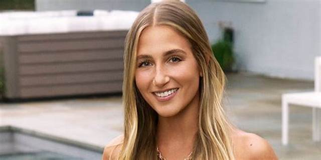 Amanda Batula from Summer House Age; Wikipedia Job Net Worth Husband & Instagram