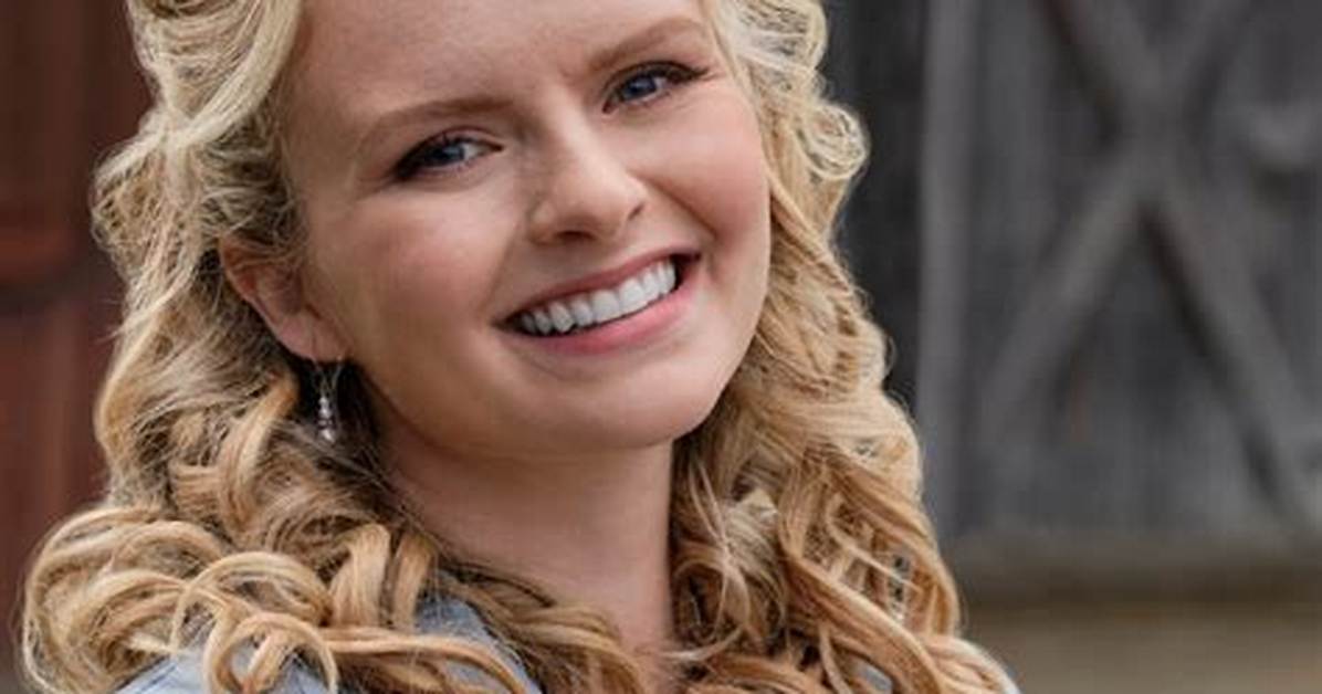 Andrea Brooks Jokes ‘When Calls the Heart’ Fans Can Make a Drinking Game from Her Hiding Her Baby Bump in Season 10 | Andrea Brooks, Hallmark Channel, Pregnant, Television, When Calls the Heart | Just Jared: Celebrity News and Gossip