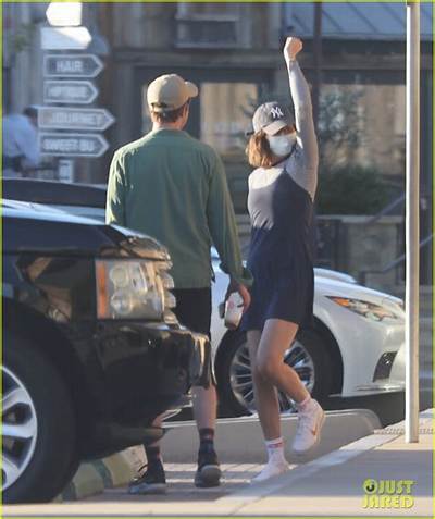 Andrew Garfield Spotted Doing an Armpit Check for Girlfriend Alyssa Miller in New Photos | Alyssa Miller, Andrew Garfield | Just Jared: Celebrity News and Gossip