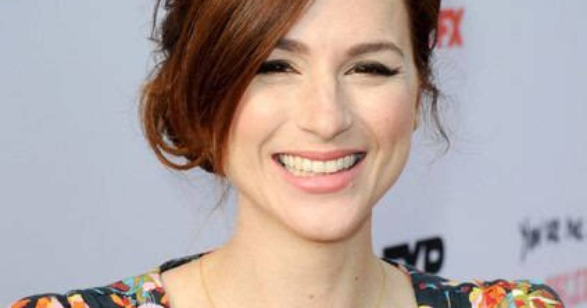 Aya Cash Bio, Wiki, Age, Family, Height, Husband, the Wolf of Wall Street, Movies and Net Worth.