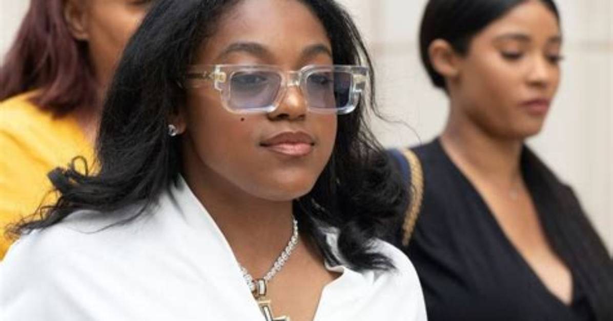 Azriel Clary Age, Biography, Married, Now, Net Worth, Parents, Instagram, vs R. Kelly