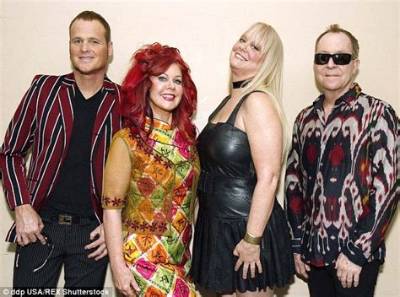 B-52S Singer Kate Pierson Checks off ‘Bucket List’ Item with Save the Chimps Art Exhibit in Miami
