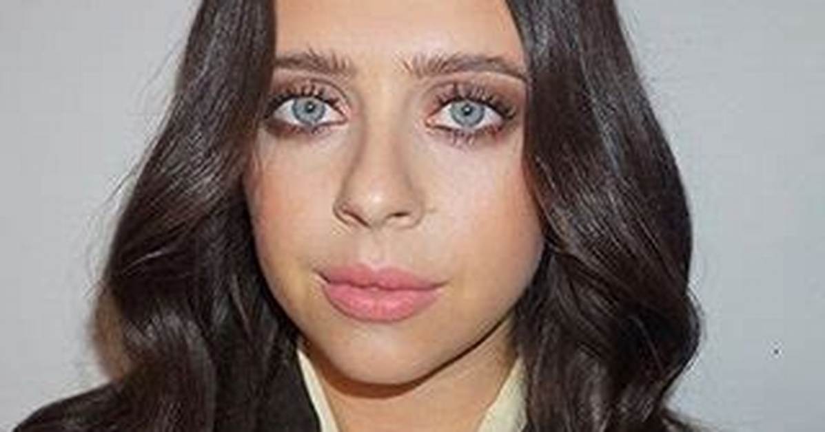 Bel Powley Dating, Boyfriend, Net Worth, Married, Wiki, Career, Bio, Age