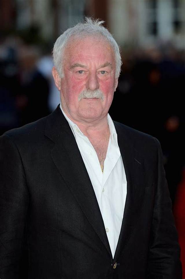 Bernard Hill Net Worth