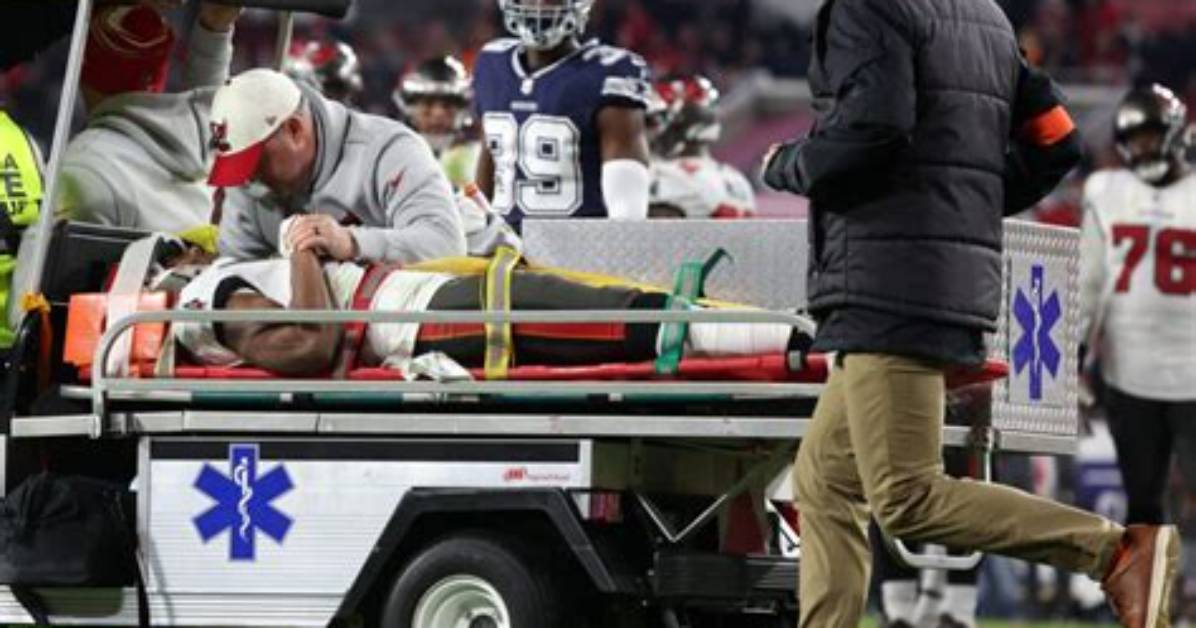 Buccaneers’ Russell Gage Hospitalized for More Tests After Neck Injury, Concussion