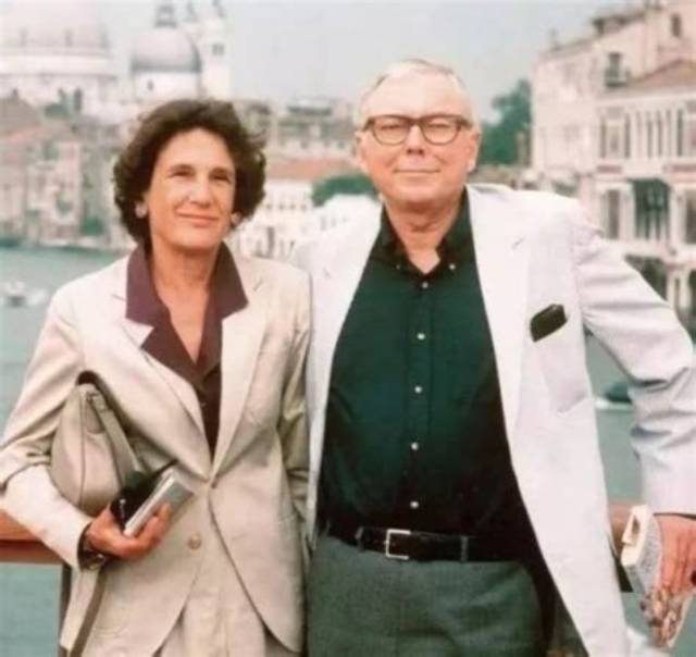 Charlie Munger Wife: Meet Nancy Barry