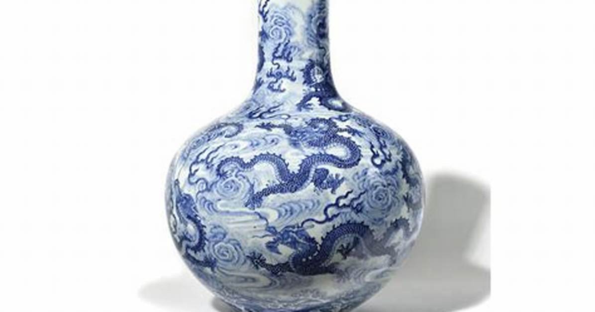 Chinese Vase That Was Deemed ‘Quite Ordinary’ by Expert Sells for Nearly $9 Million at Auction