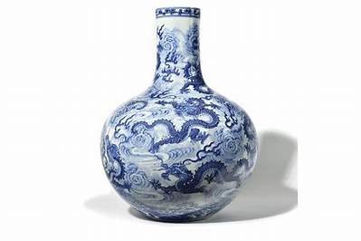 Chinese Vase That Was Deemed ‘Quite Ordinary’ by Expert Sells for Nearly $9 Million at Auction