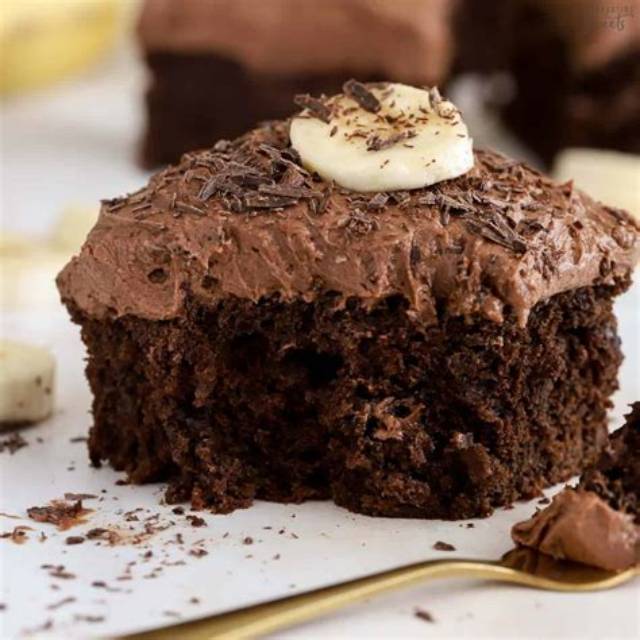 Chocolate Banana Cake - Celebrating Sweets