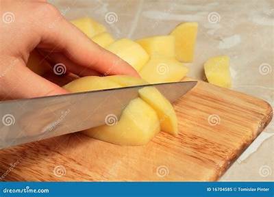 Comment Couper Des Pomme De Terre En Frite?
