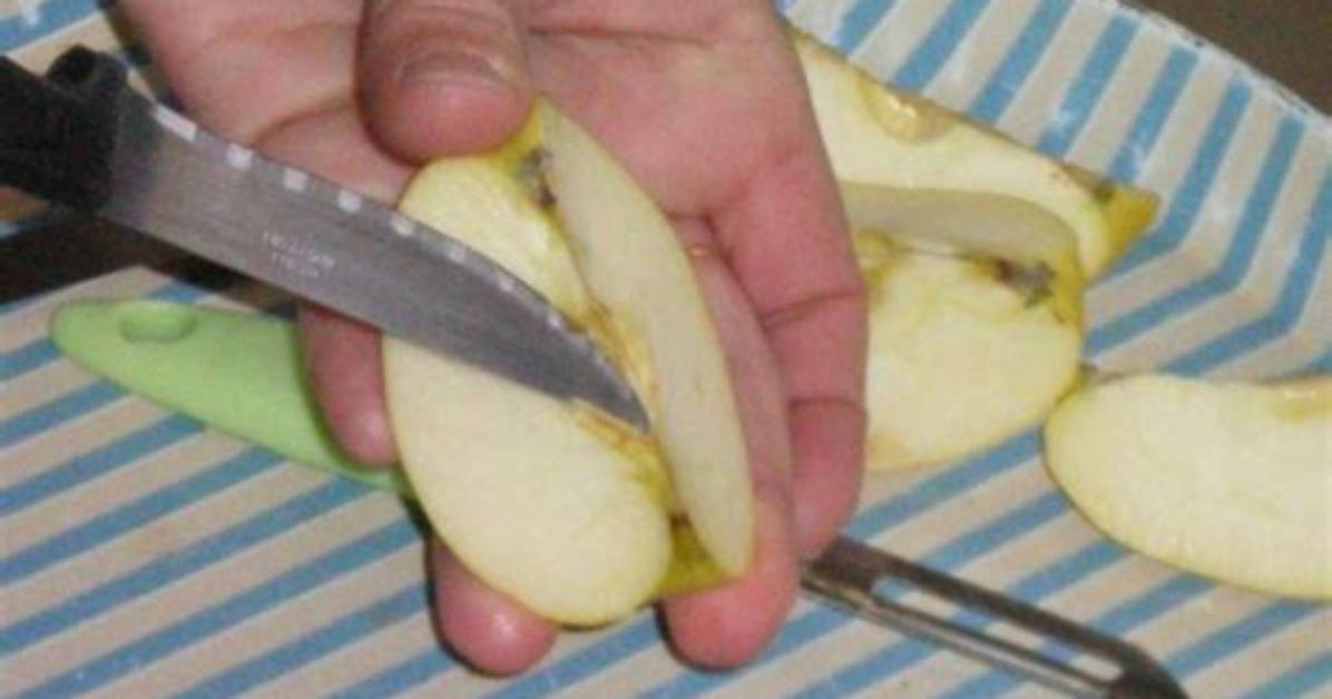 Comment Enlever Le Trognon D’une Pomme Sans Vide Pomme?