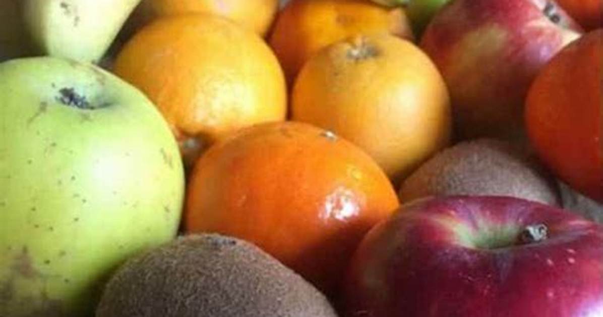 Comment Faire Manger Des Fruits %C3%80 B%C3%A9B%C3%A9 400. Jpg