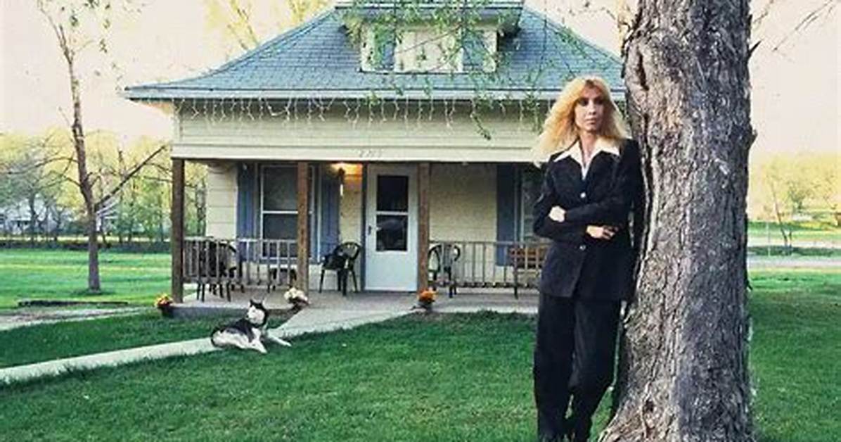 Debbie Nelson Biography; Net Worth, Age, Song, Interview and House of Eminem’s Mother