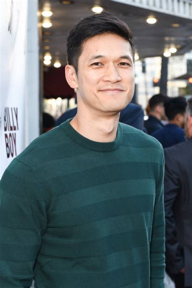 Desmond Shum Height, Weight, Net Worth, Age, Birthday, Wikipedia, Who, Nationality, Biography
