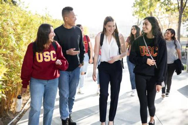 Do Usc Students Have to Pay for Football Tickets?