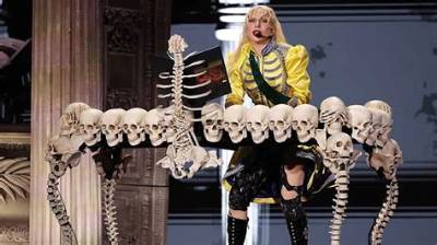 Does Lady Gaga Speak Italian?