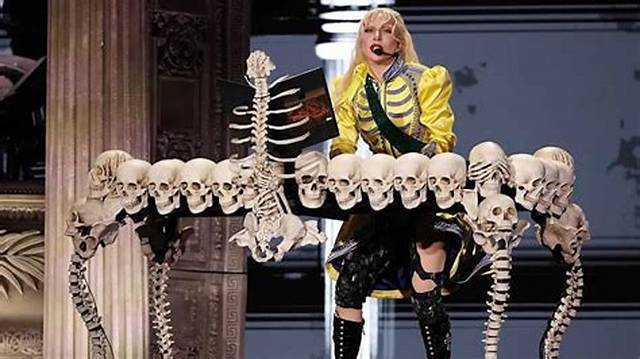 Does Lady Gaga Speak Italian?