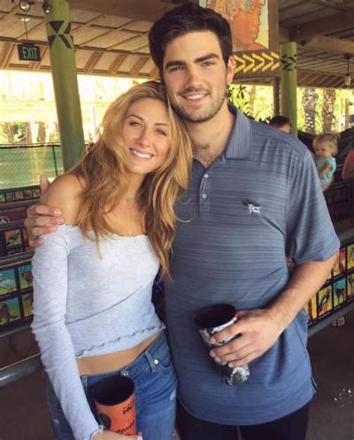 Does Perry Mattfeld Have Kids with Husband Mark Sanchez? Relationship Timeline