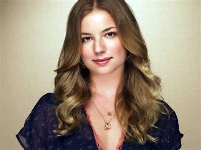 Emily Vancamp Bio, Age, Height, Husband, Pregnancy, Net Worth, Movies and Tv Shows