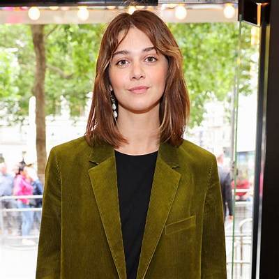 Emma Appleton Celebrity News and Gossip | Entertainment, Photos and Videos | Just Jared: Celebrity News and Gossip