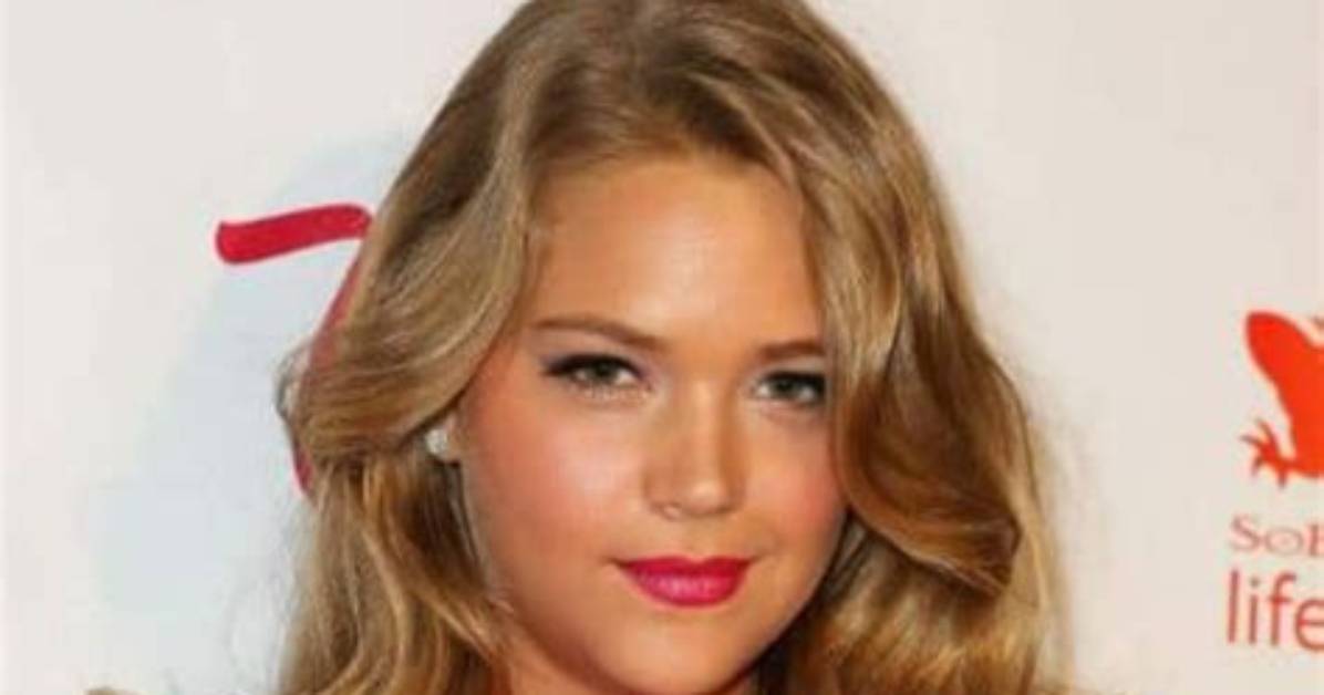 Esti Ginzburg Height, Weight, Measurements, Bra Size, Shoe Size