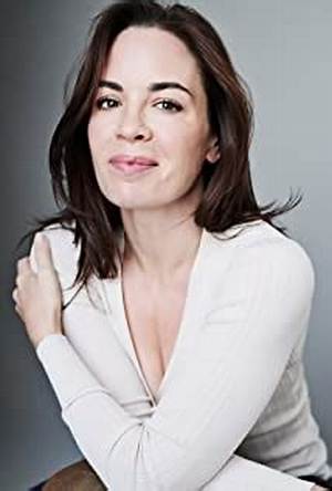 Eve Macklin Wikipedia, Age, Bioography, Height, Boyfriend, Instagram