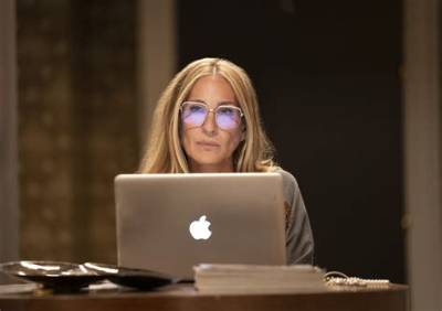 Everyone Carrie Bradshaw Essentially Stalked; It's More People Than You Think