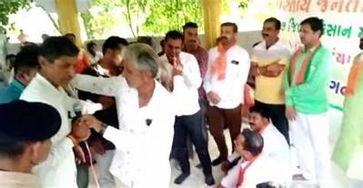 Farmers Stump Gujarat Bjp’s Namo Kisan Panchayat with Tough Questions