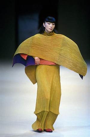 Fashion Designer Issey Miyake Turtleneck Clothes Worn by Steve Jobs, Legend Passed Away from Hepatocellular Carcinoma Cancer