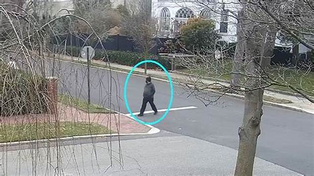​Footage Captures Clues That a Murderer Was Pretending to Be Insane