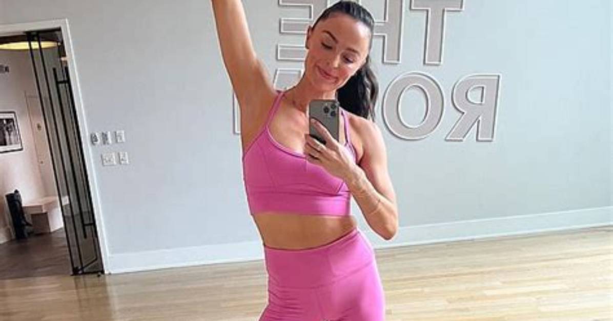 Former Chef Becomes Millionaire by Sharing Fitness Photos on Instagram