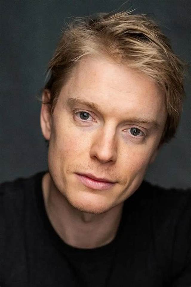 Freddie Fox (Actor) Biography, Age, Height, Actor, Net Worth and Father