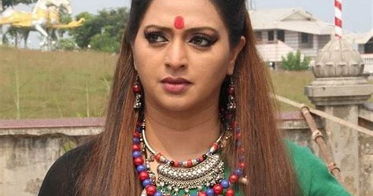 Gayatri Jayaraman (Actress) Height, Weight, Age, Boyfriend, Husband, Biography & More » Starsunfolded