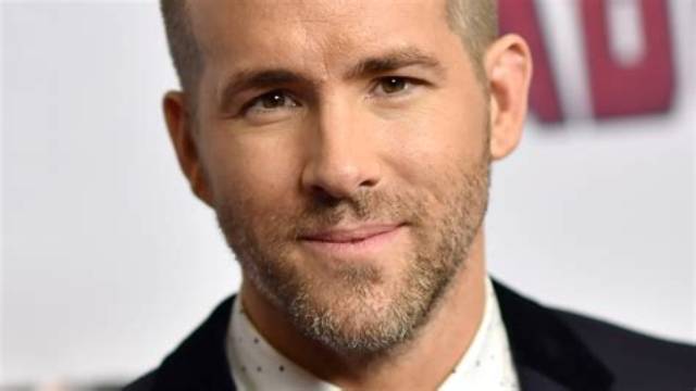'Gossip Girl' Star Says Ryan Reynolds Is 'Maybe the Nicest Celebrity in the World'