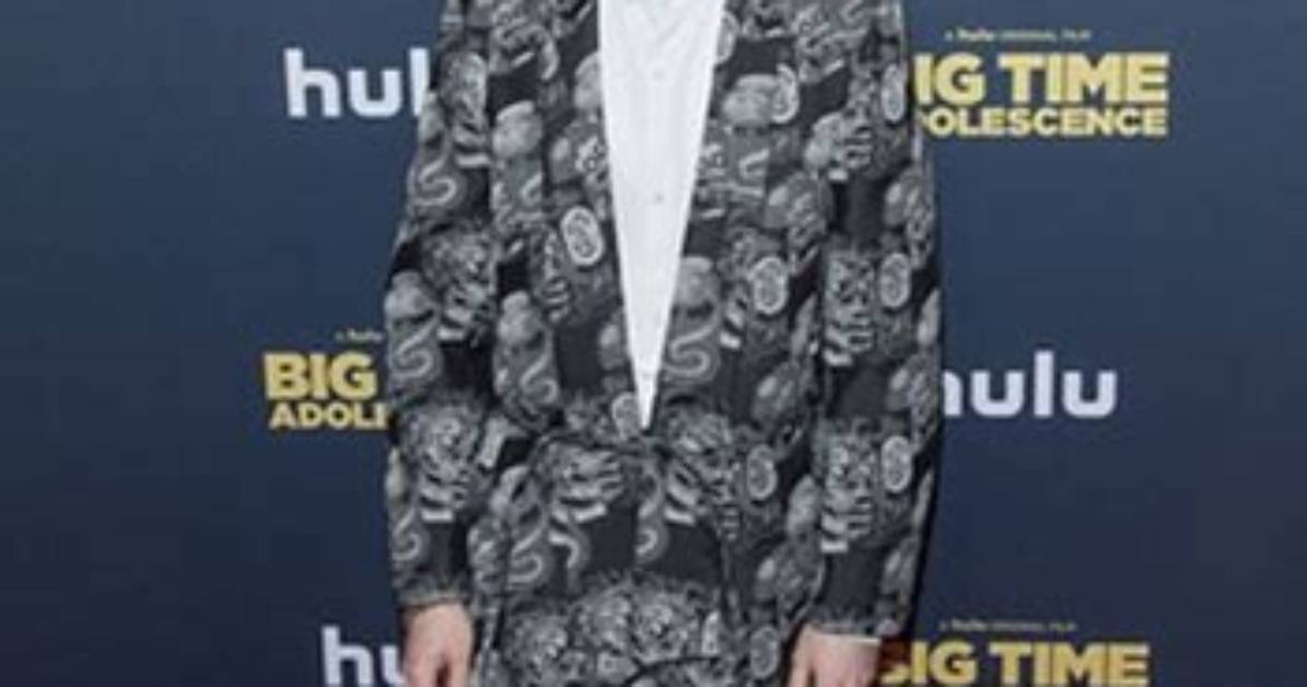 Griffin Gluck Height, Weight, Body Measurements, Shoe Size