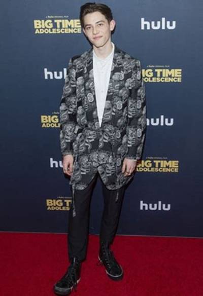 Griffin Gluck Height, Weight, Body Measurements, Shoe Size