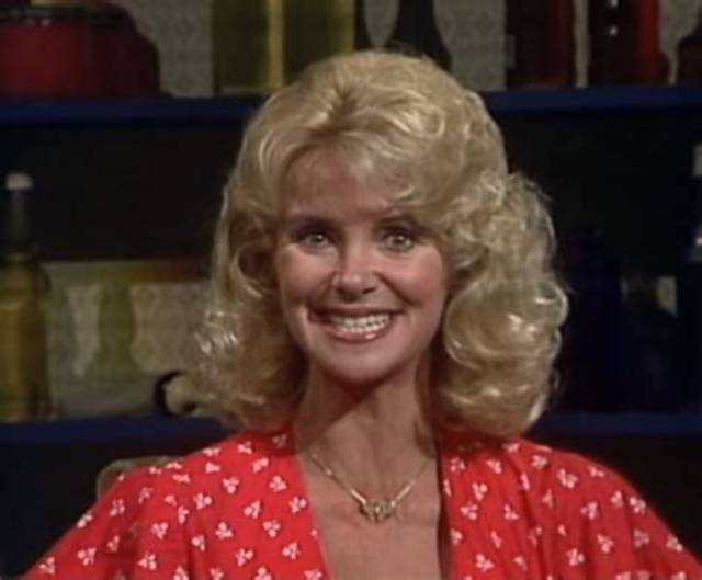 Gunilla Hutton Bio, Wiki, Age, Height, Parents, Husband, Movies and Net Worth
