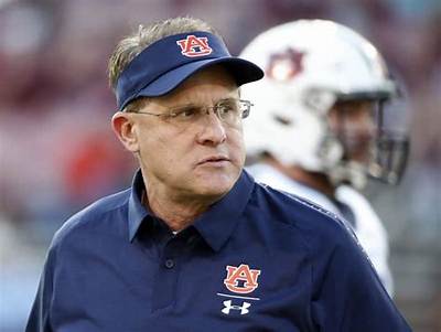 Gus Malzahn Biography, Age, Wiki, Height, Weight, Girlfriend, Family & More