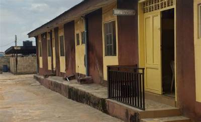 Hakod Hotel, Iju Ishaga