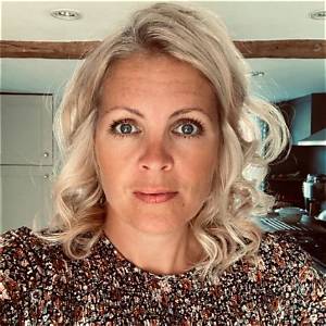 Hanna Hilton Net Worth