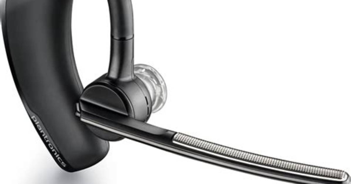 How Do I Use Plantronics Bluetooth Earbuds?