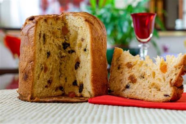 How Does Panettone Stay Fresh for So Long?