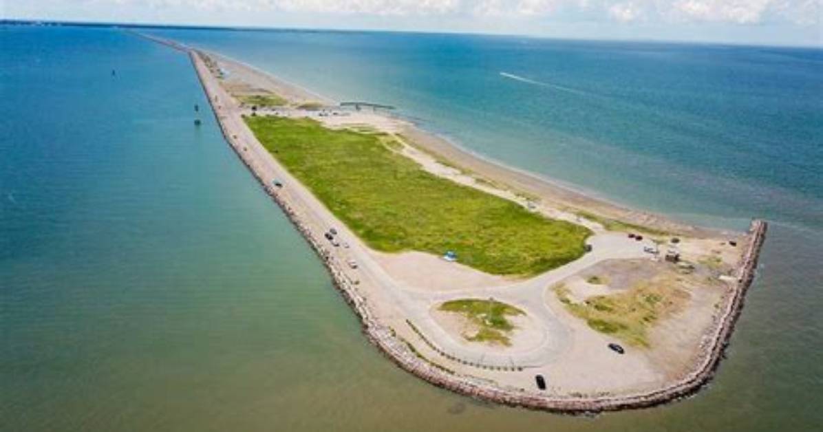 How Was the Texas City Dike Made?