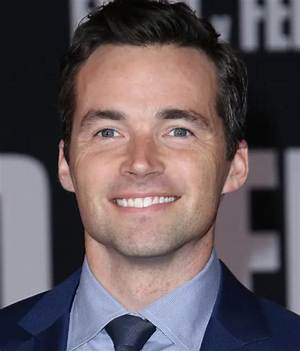 Ian Book Height, Weight, Net Worth, Age, Birthday, Wikipedia, Who, Nationality, Biography