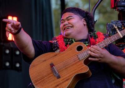 Is Iam Tongi Gay, Does He Have a Boyfriend? Sexuality and Dating History