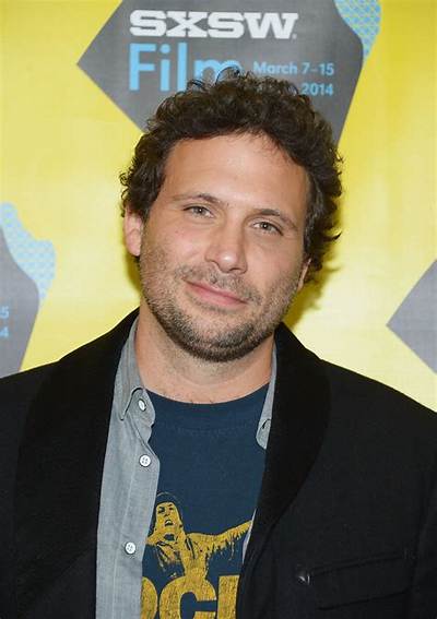 Is Jeremy Sisto Deaf?